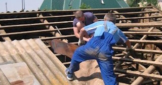 Демонтаж крыши в Петрозаводске - стоимость работ от 732 рублей за м2